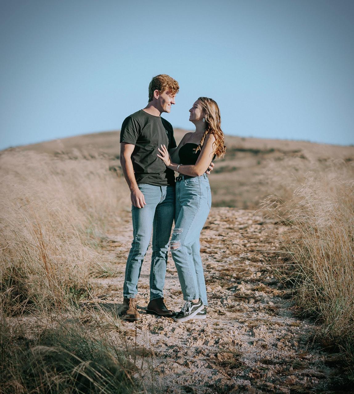 Kobus en Anika in die veld